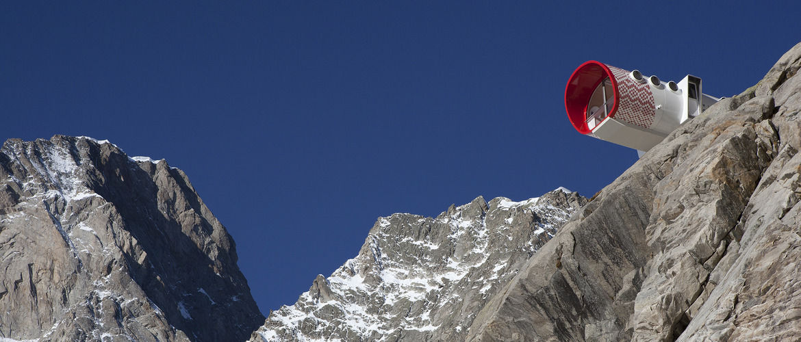 Hero gervasutti hut header